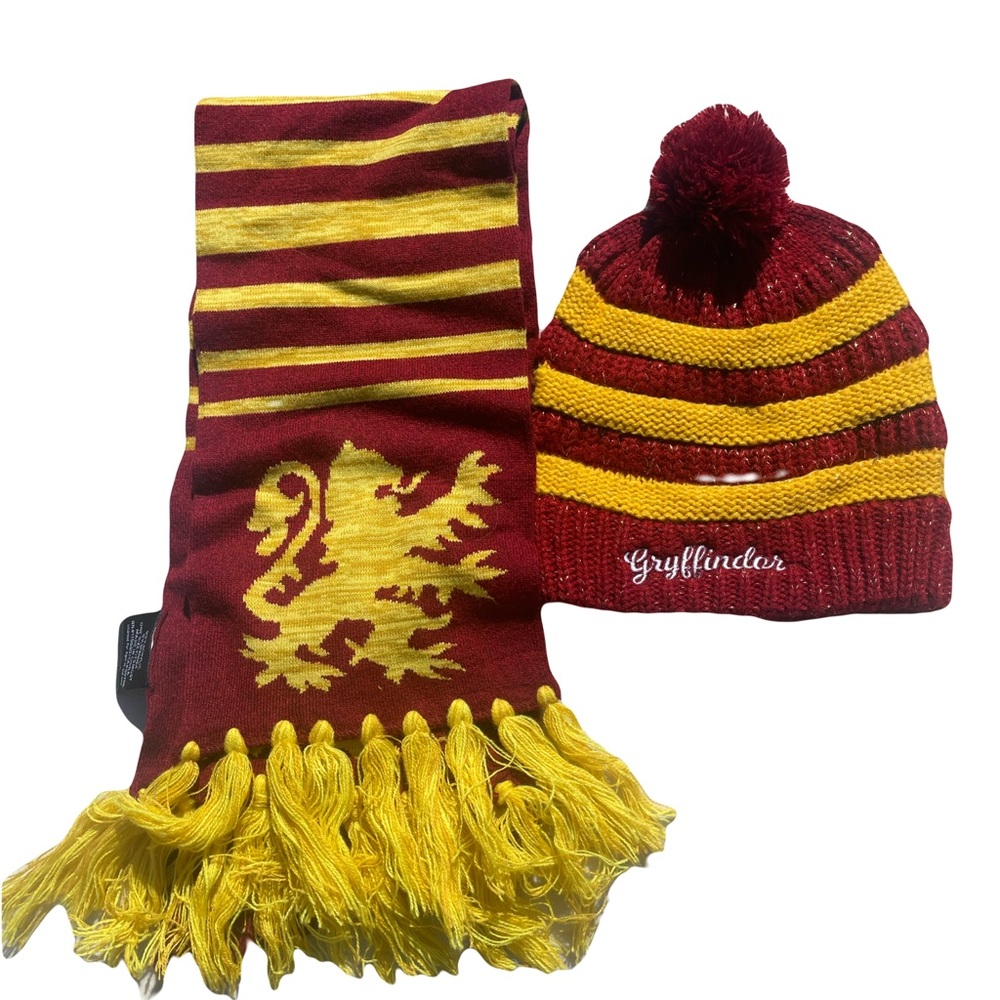 Gryffindor Scarf and Beanie Set
